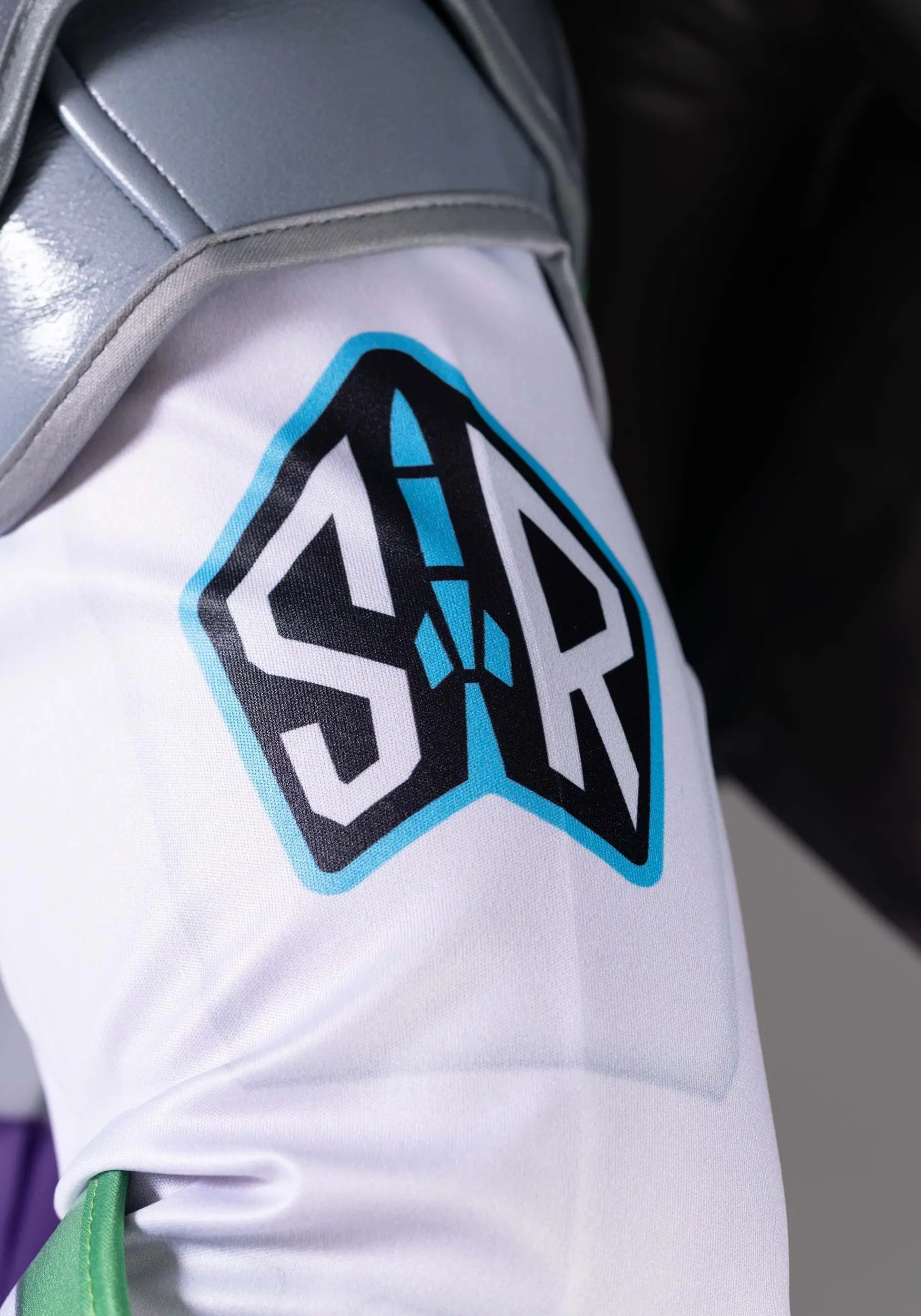 Disguise Limited Lightyear Premium Adult Buzz Lightyear Costume 10 Disguise Limited Lightyear Premium Adult Buzz Lightyear Costume - Image 8