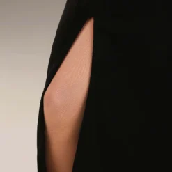 Fun Costumes Cruella De Vil Stole Costume For Women From Disney’s 101 Dalmatians -Elope Store womens prestige cruella de vil stole costume alt 7